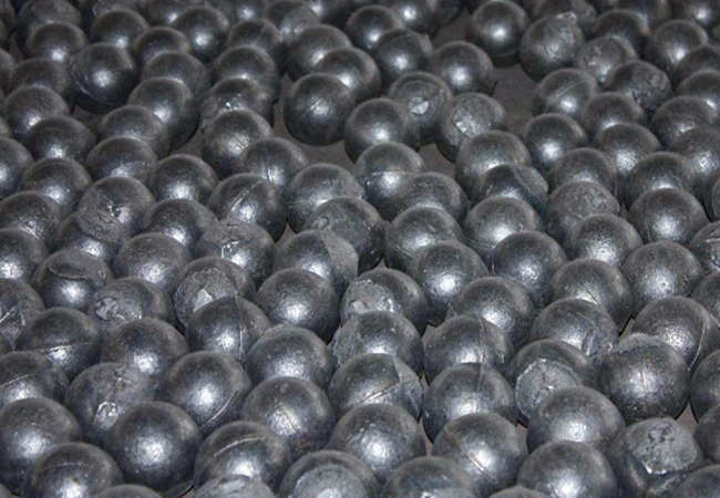 Bolas de moagem fundidas